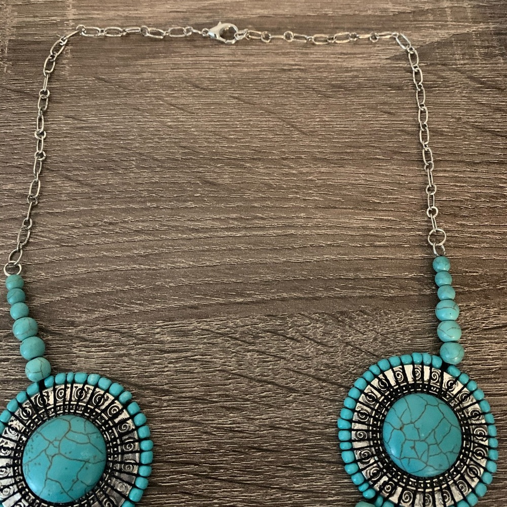 Turquoise Necklace - Picture 5 of 6